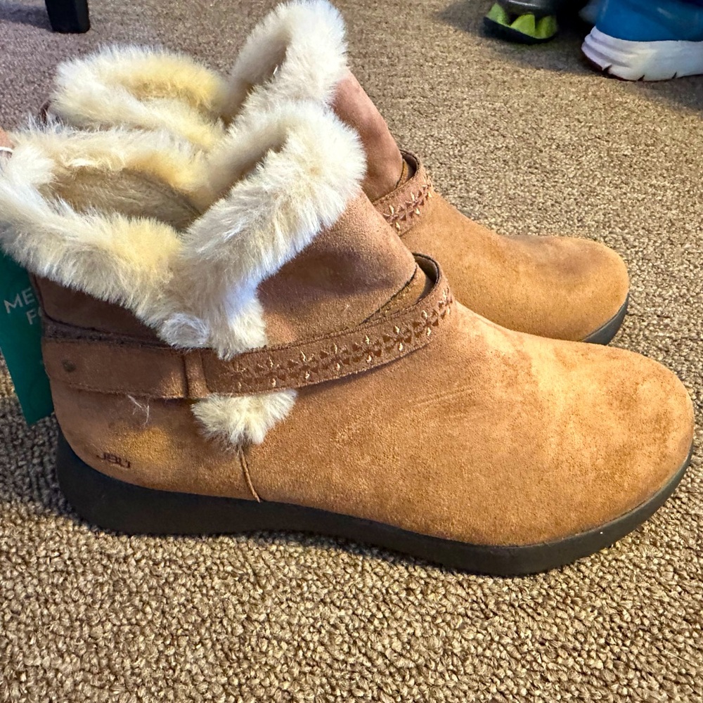 NWT Fur Boots!